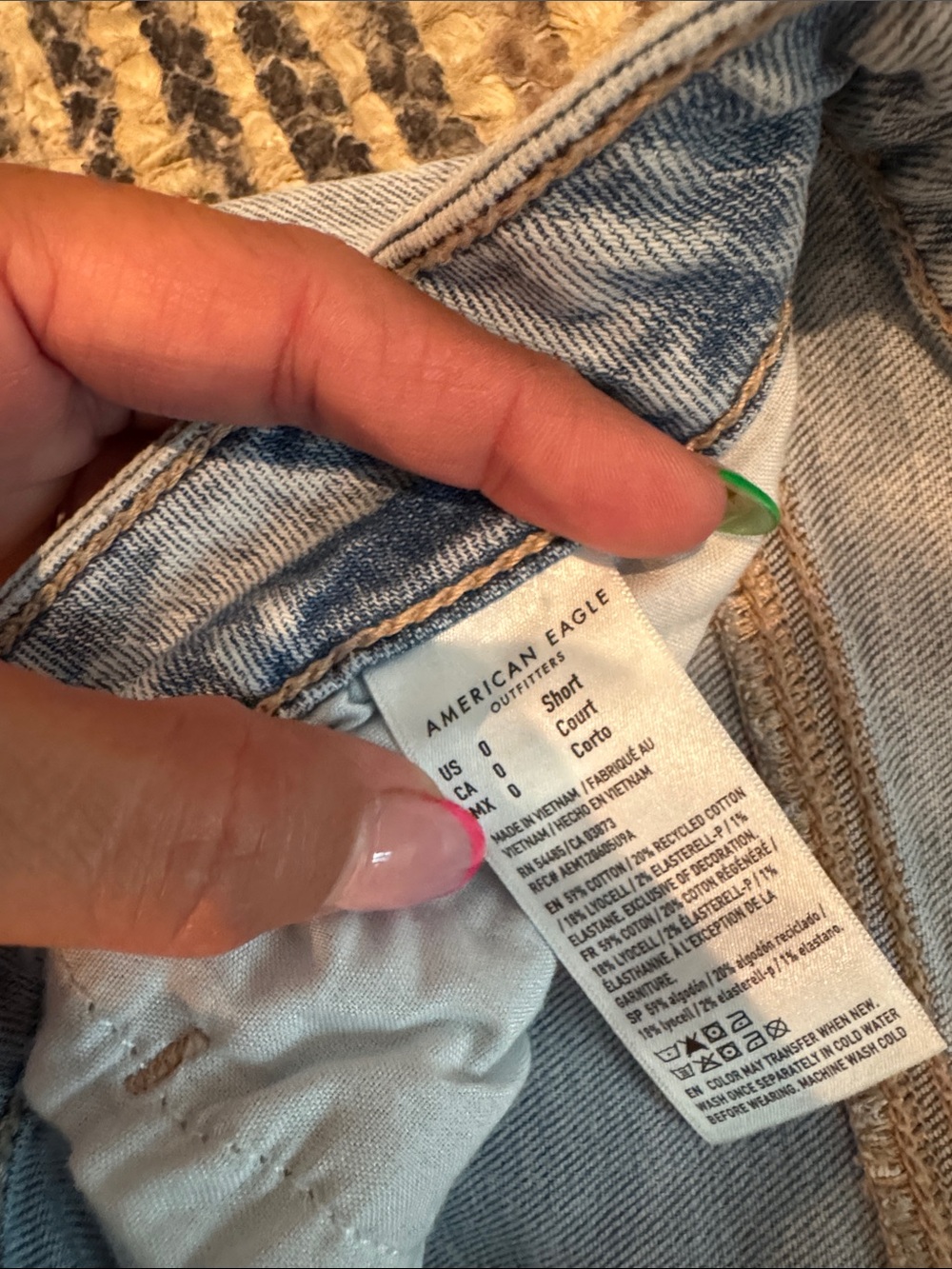 American Eagle Outfitters Light Wash Women’s Straight Jeans - Picture 2 of 5